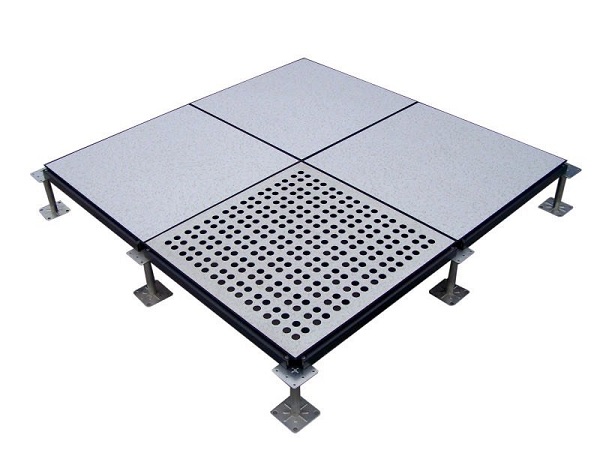 Kỹ thuật viên Bảo Hà Group điều chỉnh Damper trên tấm sàn nâng có lỗ